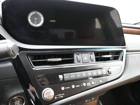 Used 2023 Lexus ES 350 w/ Premium Package FWD image 12