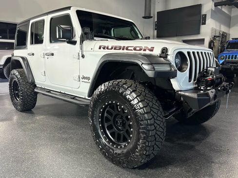Used 2018 Jeep Wrangler Unlimited Rubicon w/ LED Lighting Group image 2