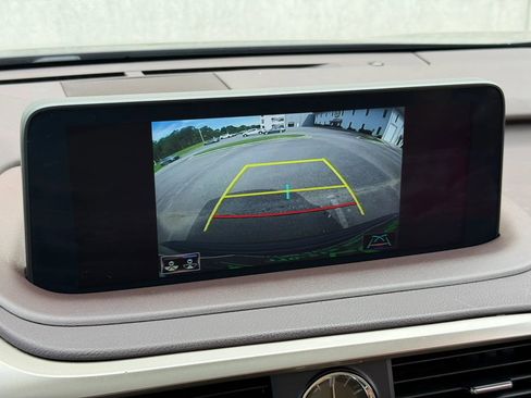 Used 2020 Lexus RX 450h AWD w/ Premium Package image 23