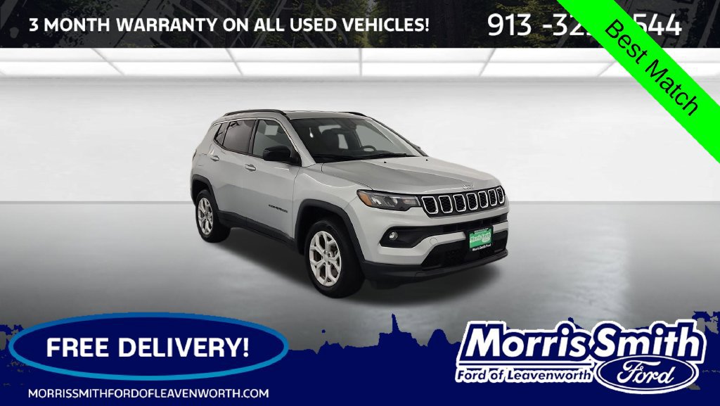 Used 2024 Jeep Compass Latitude AWD/4WD image 1