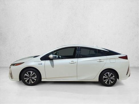 Certified 2018 Toyota Prius Prime Advanced FWD image 9