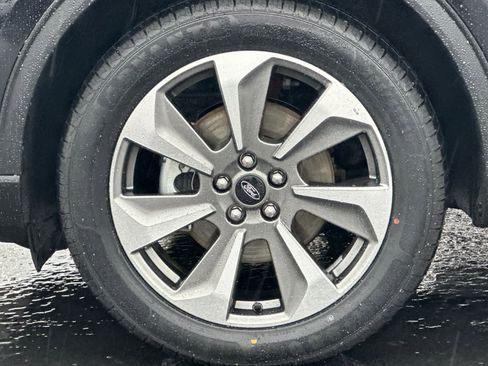 Certified 2025 Ford Escape Platinum image 27