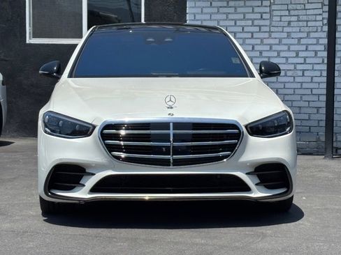 Used 2023 Mercedes-Benz S 500 4MATIC image 2