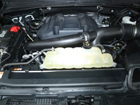 Used 2020 Ford Expedition Max XLT w/ Equipment Group 202A image 39