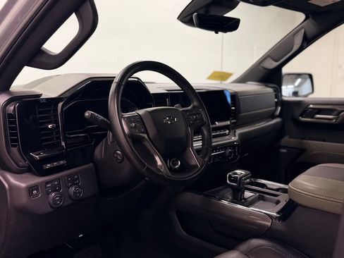 Used 2024 Chevrolet Silverado 1500 ZR2 w/ Technology Package AWD/4WD image 12