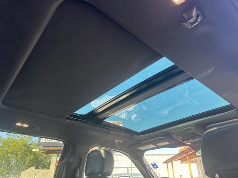 Used 2018 Ford F350 Platinum w/ Platinum Ultimate Package image 19