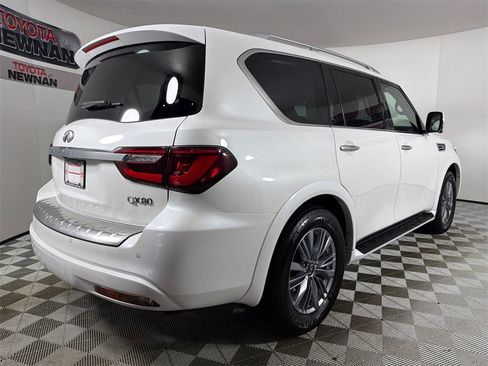Used 2023 INFINITI QX80 Luxe w/ Cargo Package image 5