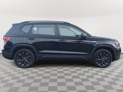 Used 2022 Volkswagen Taos S image 4