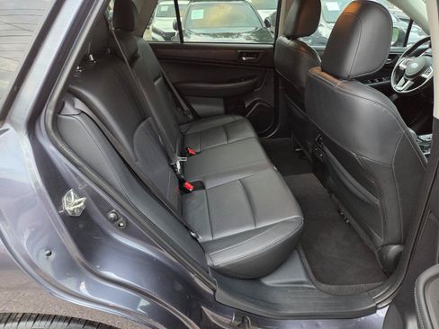 Used 2017 Subaru Outback 2.5i Limited AWD/4WD image 15