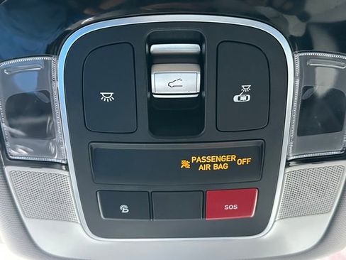 Used 2023 Hyundai Tucson Limited image 16