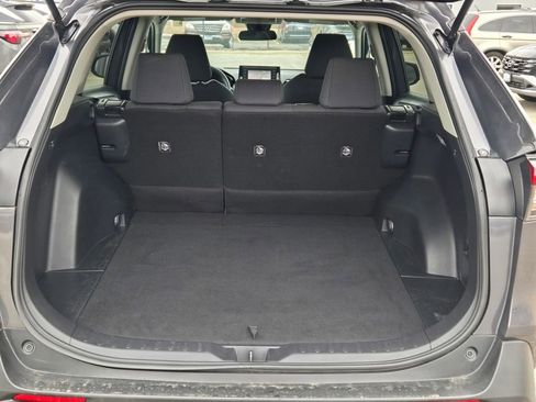 Used 2020 Toyota RAV4 LE w/ All Weather Liner Package AWD/4WD image 20