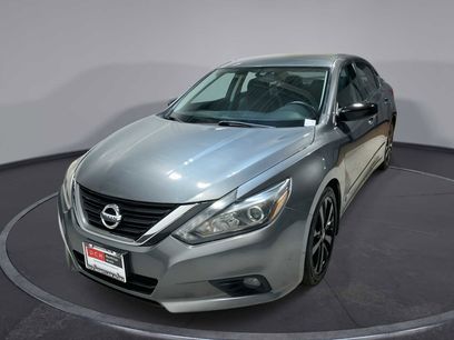 Used 2017 Nissan Altima 2.5 SR w/ Midnight Edition Package