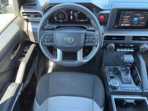 Used 2025 Toyota Tacoma TRD Off-Road image 13