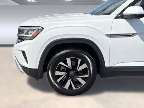 Certified 2023 Volkswagen Atlas Cross Sport SE image 12