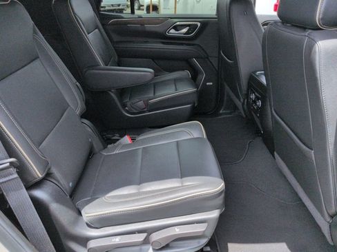 Used 2024 Chevrolet Tahoe Premier AWD/4WD image 29