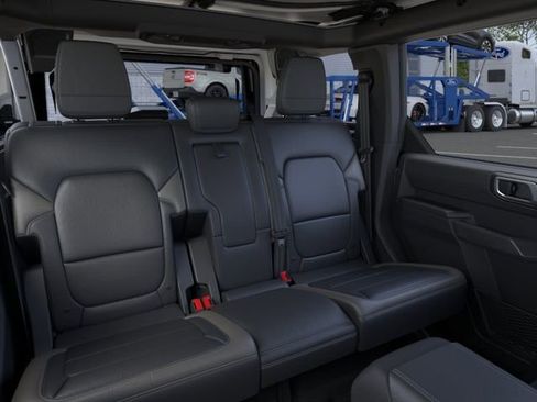 New 2026 Ford Bronco Outer Banks w/ Sasquatch Package image 11
