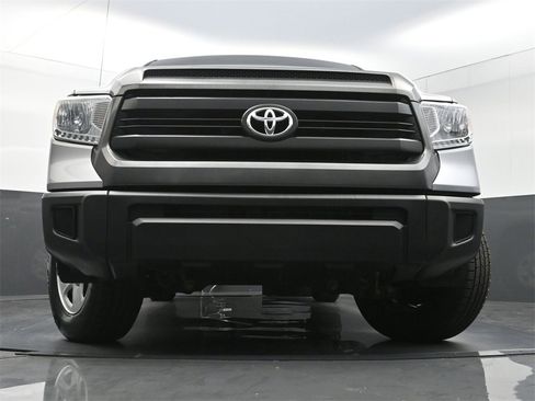 Used 2015 Toyota Tundra SR image 18