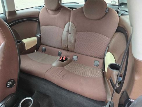 Used 2009 MINI Cooper Clubman Hardtop image 9