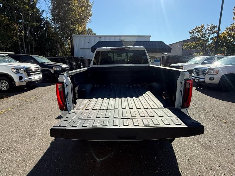Used 2024 GMC Sierra 2500 Denali w/ Denali Reserve Package AWD/4WD image 14