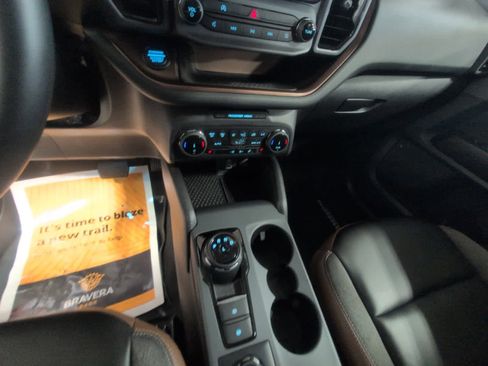 Used 2024 Ford Bronco Sport Outer Banks image 11