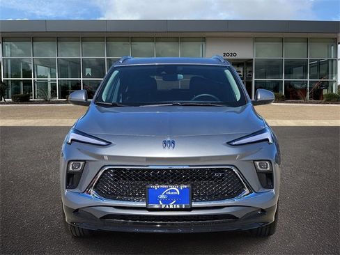 Used 2025 Buick Encore GX Sport Touring image 2