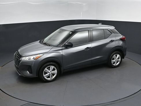 Used 2024 Nissan Kicks S FWD image 31