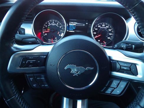 Used 2018 Ford Mustang GT Premium image 22