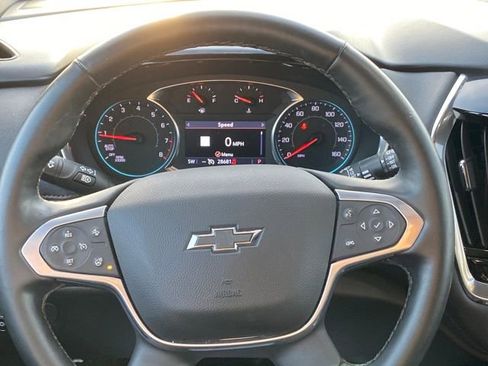 Certified 2023 Chevrolet Traverse RS w/ LPO, Floor Liner Package image 9