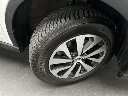 Used 2021 Subaru Outback Premium AWD/4WD image 10