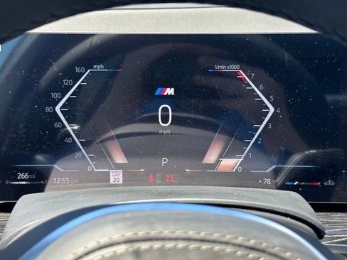 New 2026 BMW X7 xDrive40i w/ M Sport Package AWD/4WD image 14