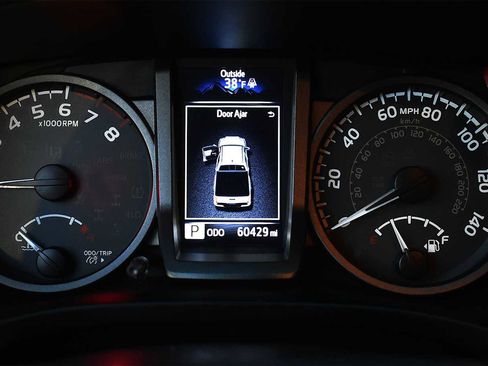 Used 2019 Toyota Tacoma TRD Sport image 12