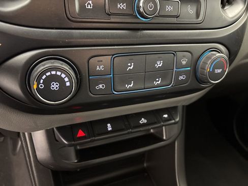 Used 2022 Chevrolet Colorado W/T w/ WT Convenience Package image 31