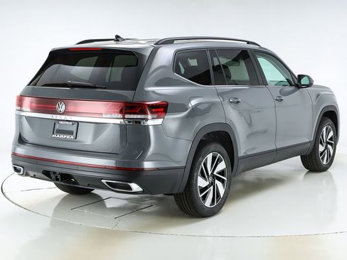 New 2026 Volkswagen Atlas SE FWD image 9