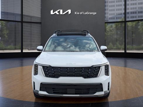 Used 2024 Kia Sorento S w/ Panoramic Sunroof Package image 2