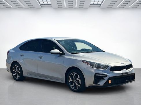 Used 2020 Kia Forte LXS FWD image 8