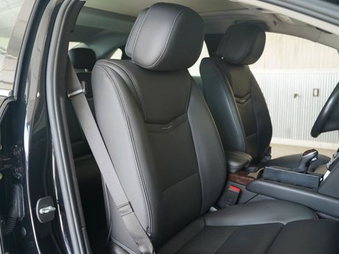 Used 2013 Cadillac XTS Luxury w/ Driver Awareness Package FWD image 29