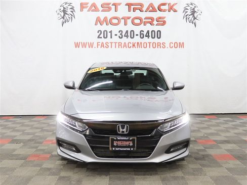 Used 2018 Honda Accord Sport image 2