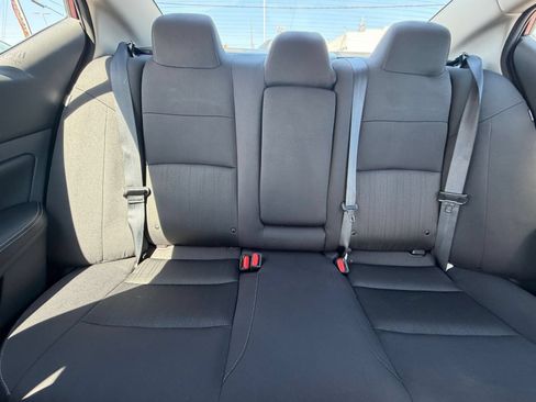 Used 2025 Nissan Altima 2.5 SV FWD image 38