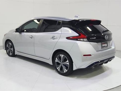 Used 2022 Nissan Leaf SV w/ SV Technology Package image 5