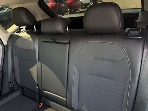 Used 2022 Volkswagen Taos SE image 10