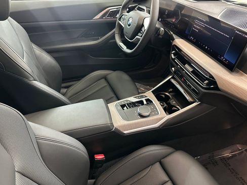 Certified 2025 BMW 430i Coupe w/ Premium Package image 32