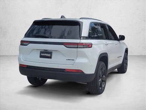 New 2025 Jeep Grand Cherokee Limited image 2