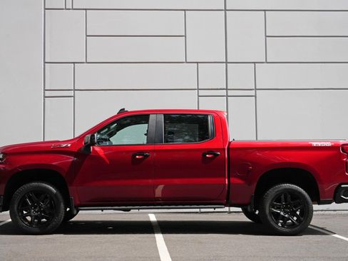 Used 2022 Chevrolet Silverado 1500 LT Trail Boss w/ Bed Protection Package AWD/4WD image 8