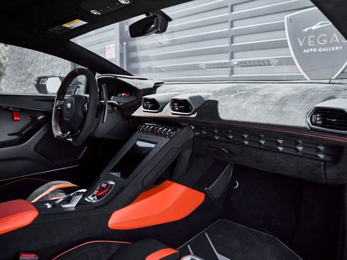 Used 2024 Lamborghini Huracan STO RWD image 47