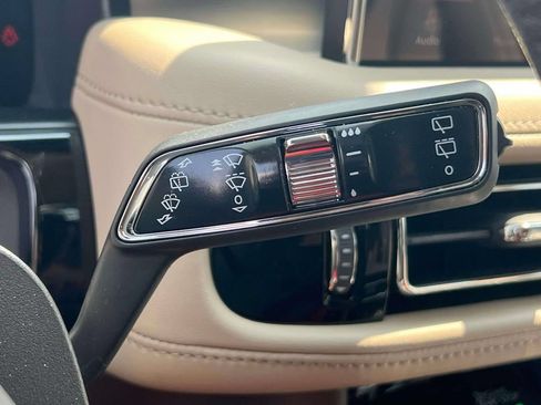 Used 2022 Lincoln Nautilus AWD w/ Premium Package image 27