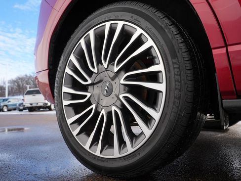 Used 2021 Lincoln Corsair Reserve w/ Sport Package image 34