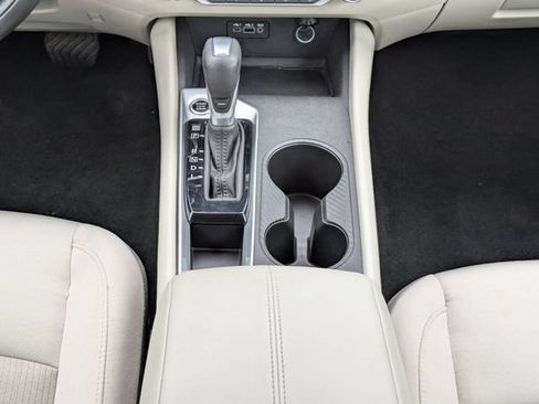 Used 2025 Nissan Altima 2.5 SV FWD image 19