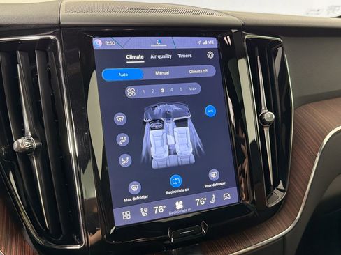 Certified 2023 Volvo XC60 B5 Plus w/ Climate Package image 16