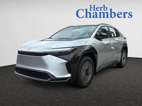 Used 2025 Toyota bZ4X FWD w/ Weather Package image 10