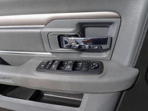 Used 2019 RAM 1500 Classic SLT RWD image 14